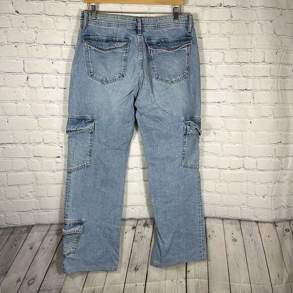 Zara Y2K Mid Rise Cargo Jeans Straight Leg size 8 Light Wash Unique Split Hem - Picture 7 of 9